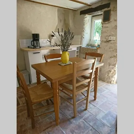 Cabanon Entoure De Montagnes Et D'oliviers Holiday home Nyons