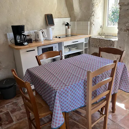 Cabanon Entoure De Montagnes Et D'oliviers Holiday home *