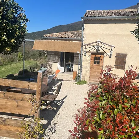 Cabanon Entoure De Montagnes Et D'oliviers Holiday home