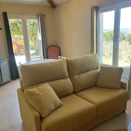Cabanon Entoure De Montagnes Et D'oliviers Holiday home Nyons